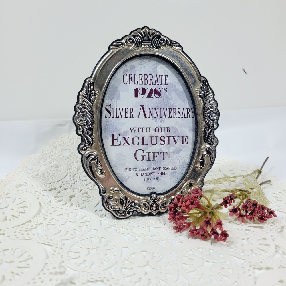 1928 Jewelry‎ Company Silver Plate Oval Ornate Frame 3.5x5 Anniversary Gift